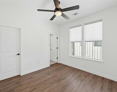 3809 Valley View Rd - Photo Thumbnail 17