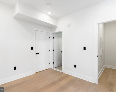 2504 41st Street Nw - Photo Thumbnail 9