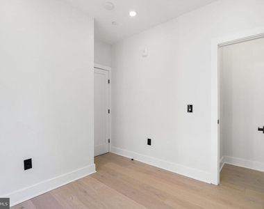 2504 41st Street Nw - Photo Thumbnail 6