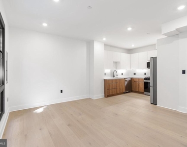 2504 41st Street Nw - Photo Thumbnail 3