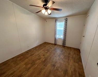 6232 Paradise Manor Cir - Photo Thumbnail 4