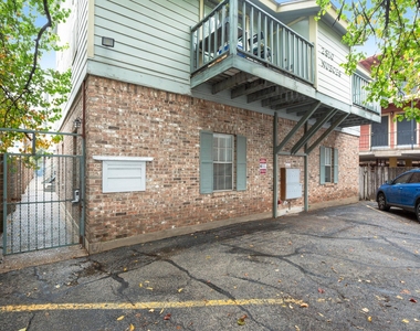 2810 Nueces St - Photo Thumbnail 12