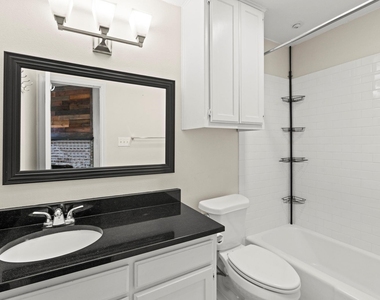2810 Nueces St - Photo Thumbnail 16