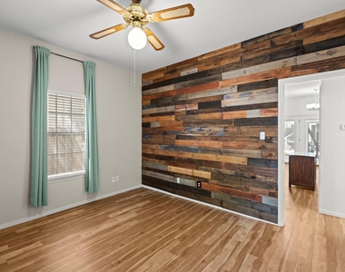2810 Nueces St - Photo Thumbnail 15