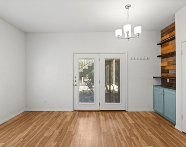 2810 Nueces St - Photo Thumbnail 20