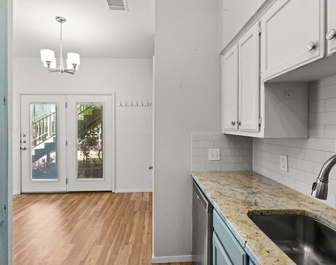 2810 Nueces St - Photo Thumbnail 9