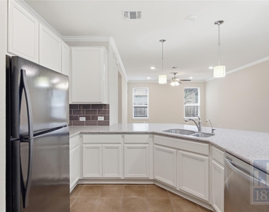 4906 Madrid Dr - Photo Thumbnail 2