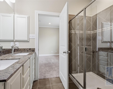 4906 Madrid Dr - Photo Thumbnail 17