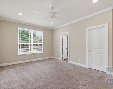 4906 Madrid Dr - Photo Thumbnail 14