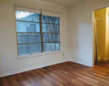 2709 S 2nd St - Photo Thumbnail 19