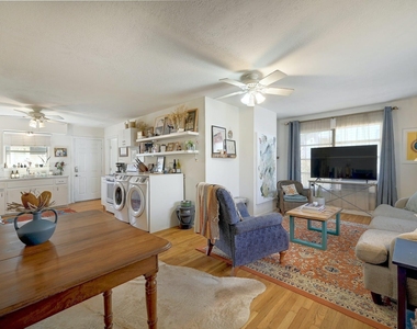 2709 S 2nd St - Photo Thumbnail 7