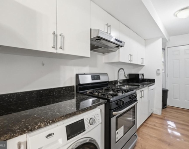 1701 Montello Avenue Ne - Photo Thumbnail 1