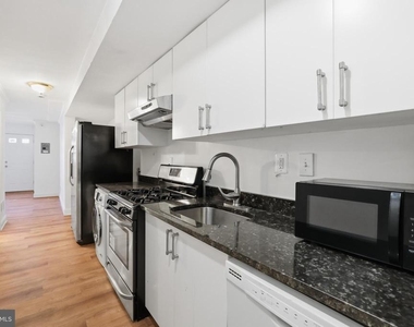 1701 Montello Avenue Ne - Photo Thumbnail 10