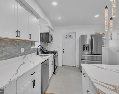 518 Oglethorpe Street Ne - Photo Thumbnail 15