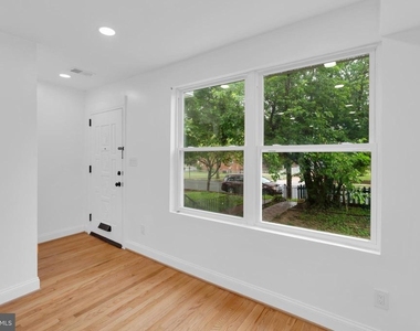 518 Oglethorpe Street Ne - Photo Thumbnail 18
