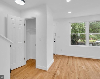 518 Oglethorpe Street Ne - Photo Thumbnail 35