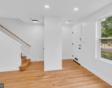 518 Oglethorpe Street Ne - Photo Thumbnail 17