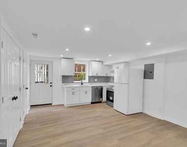 518 Oglethorpe Street Ne - Photo Thumbnail 50