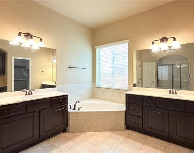 404 Dry Gulch Bnd - Photo Thumbnail 12