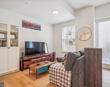 6803 Cameron Drive Nw - Photo Thumbnail 8