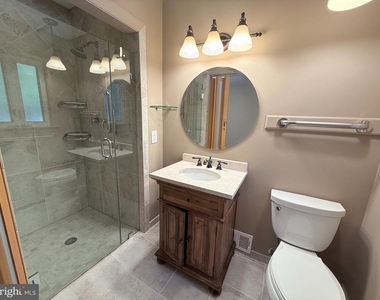 5021 Cathedral Avenue Nw - Photo Thumbnail 5