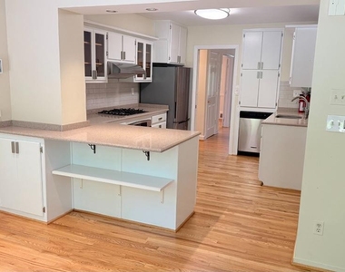 5021 Cathedral Avenue Nw - Photo Thumbnail 16