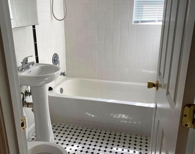 705 Brandywine Street Se - Photo Thumbnail 8