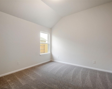 134 Edgewater Trl - Photo Thumbnail 20
