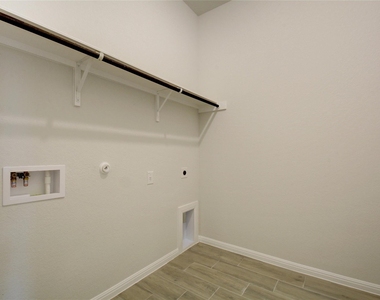 134 Edgewater Trl - Photo Thumbnail 22