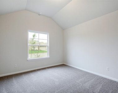 134 Edgewater Trl - Photo Thumbnail 19