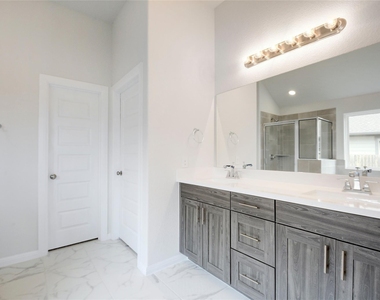 134 Edgewater Trl - Photo Thumbnail 16