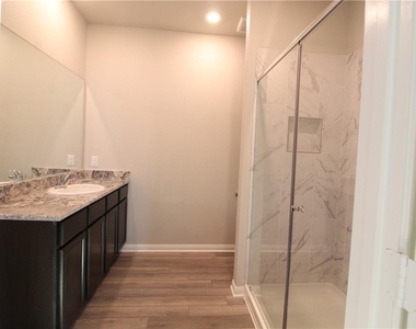 509 Washington Dr - Photo Thumbnail 14