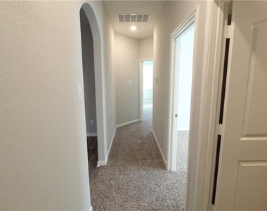 509 Washington Dr - Photo Thumbnail 11