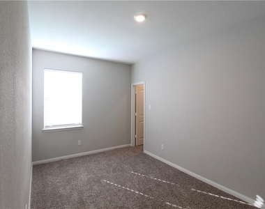 509 Washington Dr - Photo Thumbnail 9