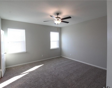 509 Washington Dr - Photo Thumbnail 12