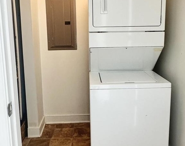 845 Fountain Ct - Photo Thumbnail 2