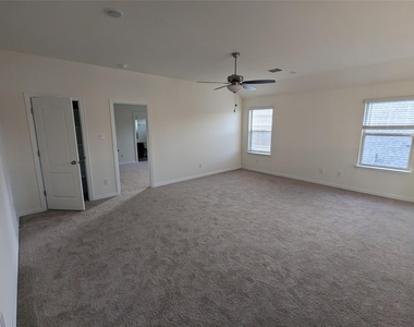 612 Silent Creek Cv - Photo Thumbnail 7