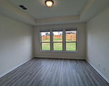 612 Silent Creek Cv - Photo Thumbnail 18