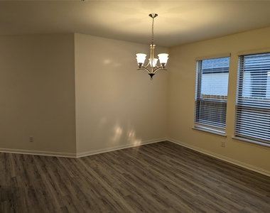 612 Silent Creek Cv - Photo Thumbnail 14