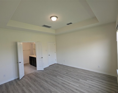 612 Silent Creek Cv - Photo Thumbnail 16