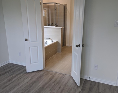 612 Silent Creek Cv - Photo Thumbnail 10