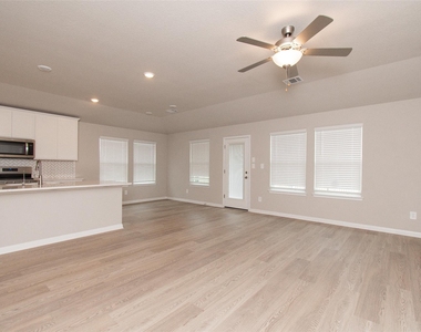 17108 Lomond Way - Photo Thumbnail 2