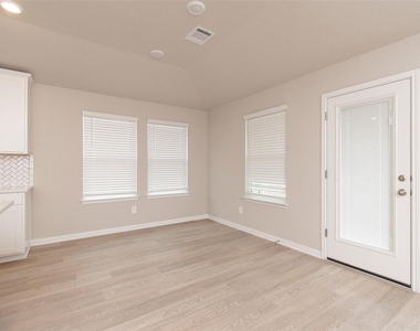 17108 Lomond Way - Photo Thumbnail 4