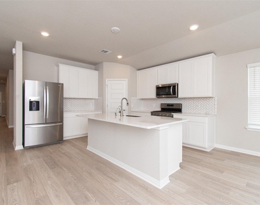 17108 Lomond Way - Photo Thumbnail 5