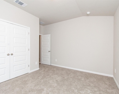 17108 Lomond Way - Photo Thumbnail 11