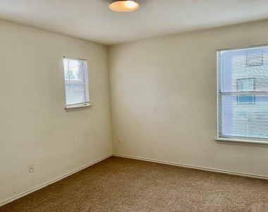 3502 Sandy Brook Dr - Photo Thumbnail 15