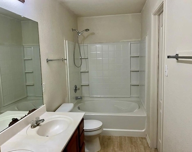 3502 Sandy Brook Dr - Photo Thumbnail 14