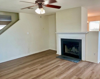 3502 Sandy Brook Dr - Photo Thumbnail 4