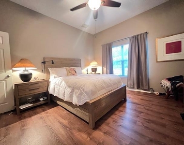 10717 Casitas Dr - Photo Thumbnail 10