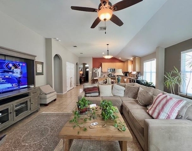 10717 Casitas Dr - Photo Thumbnail 3
